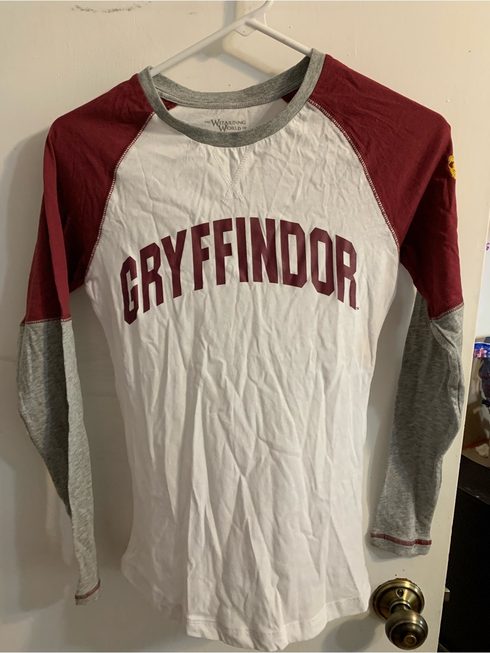 Gryffindor Raglan Long Sleeved T-shirt size XS